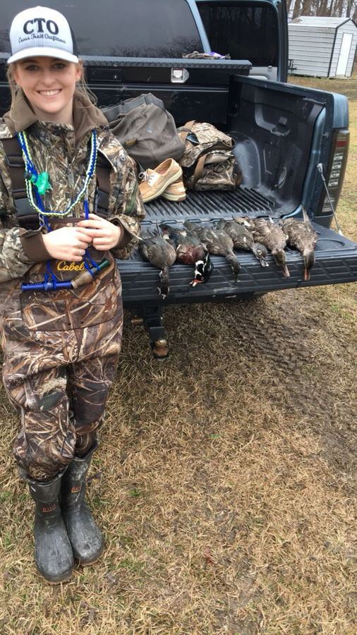 Group hunt in flooded timber